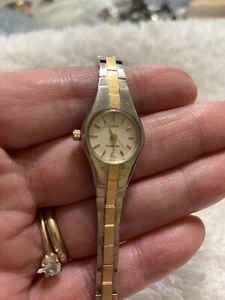 HELBROS WOMENS FANCY WATCH STAINLESS STEEL GOLD-TONE CASE & LUXURY BRACELET BAND - Picture 1 of 3