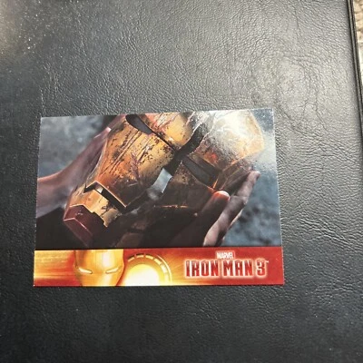 J101b Iron Man Three 2013 Marvel #44 Casco Destruido Mansión Tony Stark Foto 1 de 2