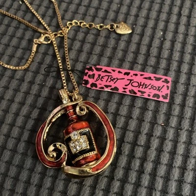 NUEVO CON ETIQUETAS Collar Colgante Betsey Johnson Champs Botella Champagne Burbujeante Rojo Foto 1 de 4