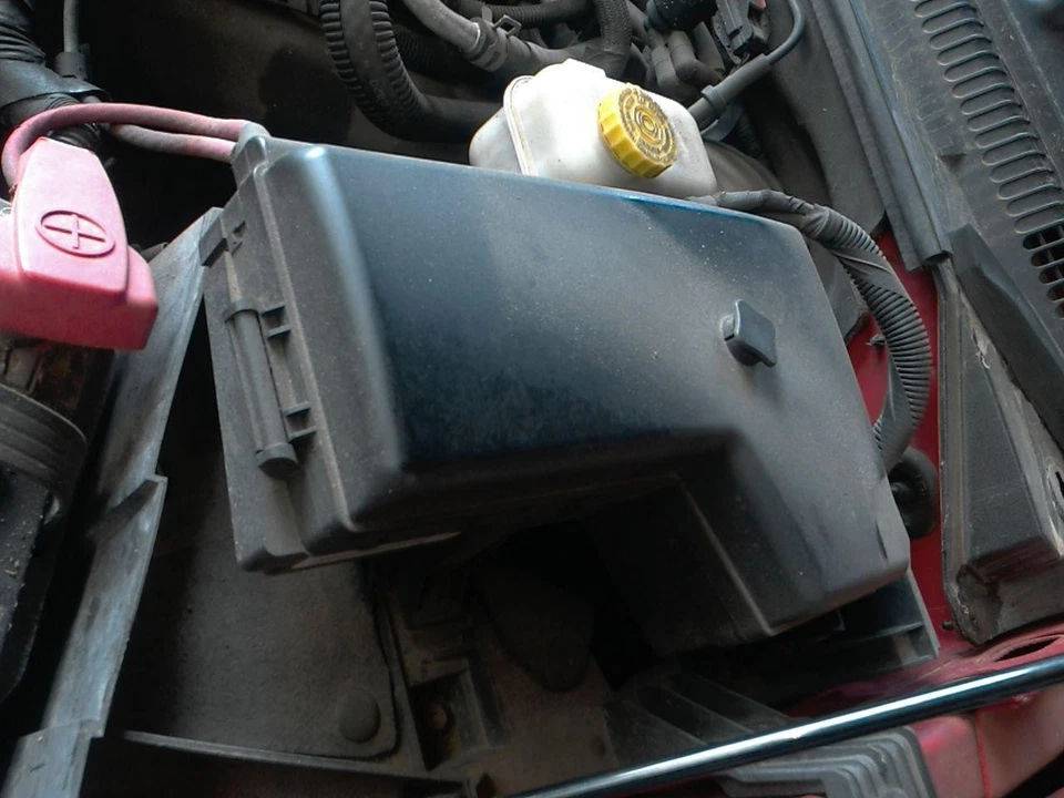 05 06 07 Caja de fusibles motor Dodge Dakota 4,7 Foto 1 de 1