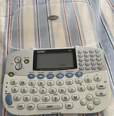 Royal DM4070 Personal Organizer. Spell Checker  Calculator. Needs Batteries  - Image 1 of 3