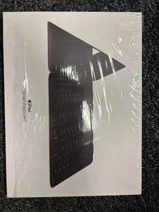 Apple Smart Keyboard for iPad(7th/8th/9th gen), iPad Air(3rd gen)&10.5iniPad Pro - Picture 1 of 2