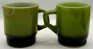 2 tazas apilables vintage Fire King verdes, cada una diferente*24288S S104 - Imagen 1 de 7