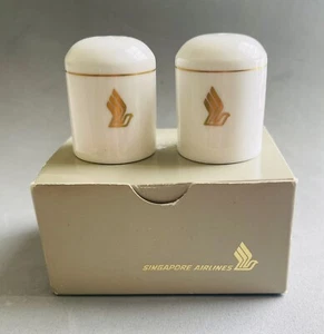 Singapore Airlines Salt & Pepper Set - Narumi Bone China with box - Picture 1 of 5