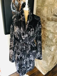 NEW ED HARDY BLACK CHARCOAL GREY SKULL DESIGN DRESSING GOWN ROBE SIZE S/M - Picture 1 of 10