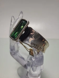 UNOde50 Medium Green Gem Bracelet - Picture 1 of 2