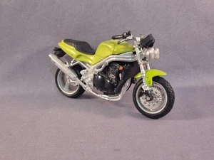 Triumph Motorcycle Maisto Road & Track  SpeedTriple Green Posable Diecast 1:18 - Picture 1 of 5