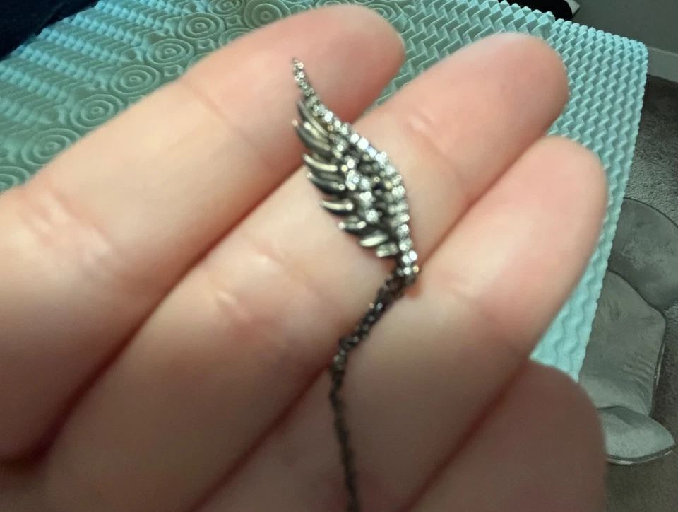 Collar Disney Ala Maléfica Negro Joyas  Foto 1 de 4