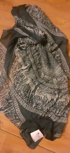 Ladies Lovely Deer Design Scarf New #scarf #ladiesscarf - Picture 1 of 2