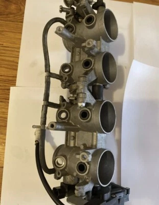 Suzuki GSXR 600 2006 y arriba cuerpos de acelerador inyectores de combustible STVA completo OEM Foto 1 de 4