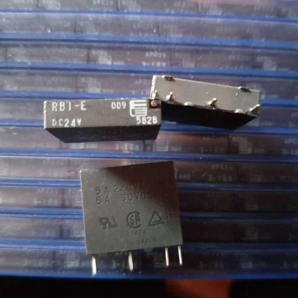 FUJI RB1-E DC24V Reed Relay 5A 24VDC 4 Pins x 10pcs - Image 1 of 1