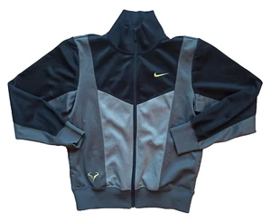 Giacca Nike Rafael Nadal 2010 US Open Winner Jacket Shanghai Vamos Rafa taglia S - Foto 1 di 4