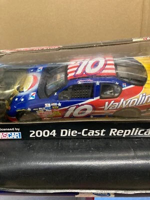 1:24 Team Caliber 2004 Chevrolet #10 Valvoline  Scott Riggs - Image 1 of 3