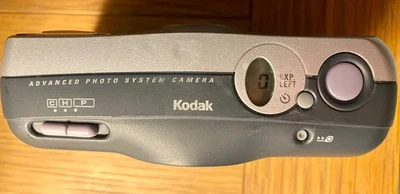 Cámara fotográfica compacta Kodak Advantix F320 APS automática con estuche plateado Foto 1 de 3