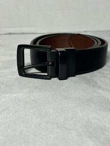 LEVI'S Reversible Black / Brown Belt Men's Size M 26 - 28 - Picture 1 of 10