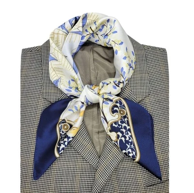 ✨Elegante Bufanda Cuadrada Náutica Sedosa Bandana Bufanda de Lujo Azul Beige Lujo Nueva✨ Foto 1 de 4