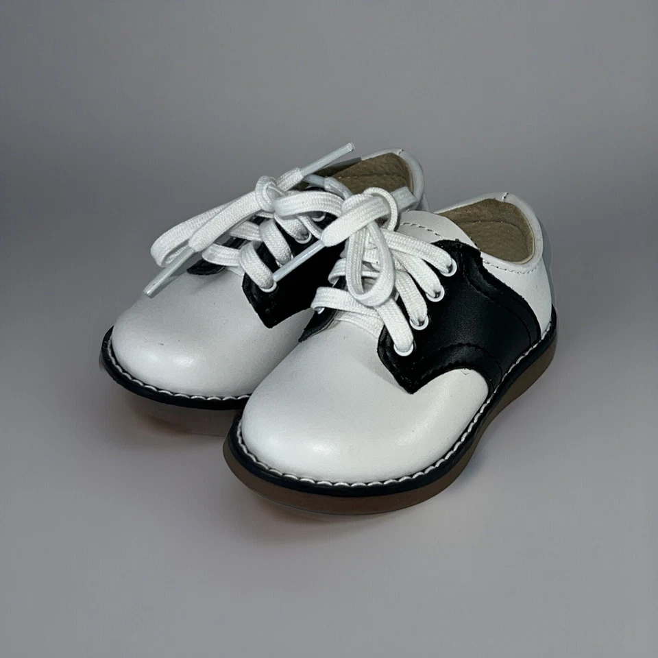 Zapatos de montar FootMates Cheer 3 anchos con cordones (bebé/niño pequeño/niño pequeño) cuero Foto 1 de 4