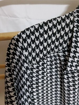 DONNKENNY Negro Blanco Manga Corta Acolchado Hombros Botón Top Talla Grande Pequeño Foto 1 de 4