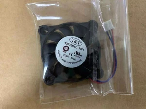 T&T 4007M05C NF1 5VDC 0.20A 4CM 40X40X7MM cooling fan - Picture 1 of 3