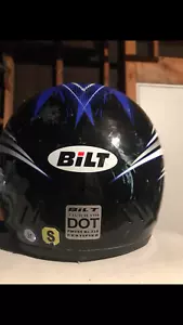 BILT Motorcycle helmet - Picture 1 of 3