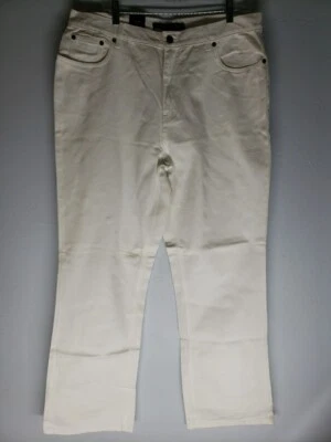 1990s Vintage Bill Blass Perfect Fit White High Waist Straight Leg Jeans Size 16 - Image 1 of 4