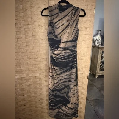 Vestido midi de malla elástica con cuello falso recogido House of Harlow 1960 talla S nuevo sin etiquetas Foto 1 de 4