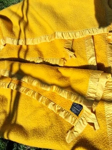 Vintage Invicta Lama-look Orange Blanket 100% Acrylic 100inx150 In Preowned Dou - Picture 1 of 4