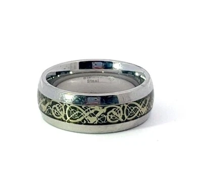 Anillo de banda de notas musicales bicolor de acero inoxidable de 8 mm con incrustación de notas en tono amarillo Foto 1 de 2