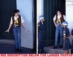 MICHAEL JACKSON 1995 OLODUM SIDEWALK 2xRARE PHOTOS - Picture 1 of 1