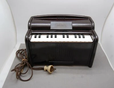 Magnus Organ Electric Child Vintage Works Cord Needs Replacing Bakelite  - Image 1 of 4