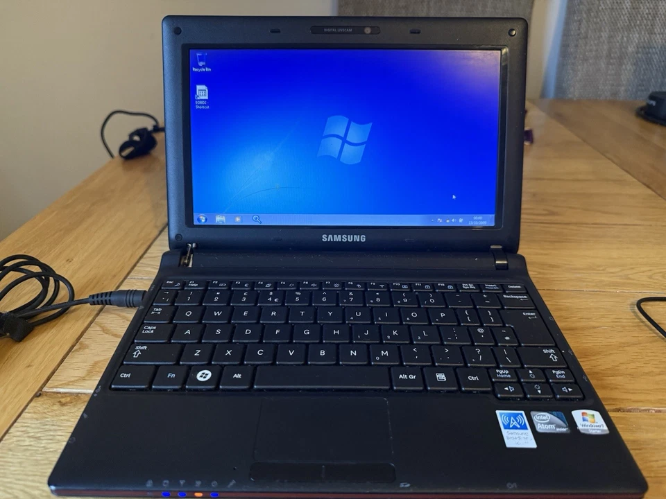 Samsung Notebook NP-N150, 10.1" - Fully tested and working - Image 1 of 4