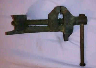 ANCIEN ETAU D'ETABLI ET ENCLUME EN FER BIJOUTIER HORLOGER XXEME ART POPULAIRE - Photo 1/4