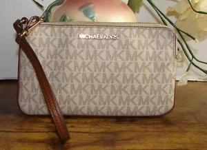 Michael Kors White & Brown Pouch Bag Wristlet NWOT - Picture 1 of 3
