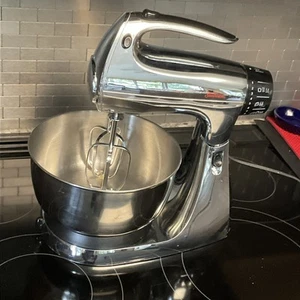Mixer vintage cromato Sunbeam Mixmaster 12 velocità con ciotole e battitori USA - Foto 1 di 21