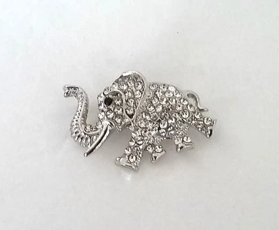 New Silvertone Crystal Elephant Pin Brooch Beautifully Detailed - Image 1 of 4