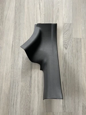 Cubierta de placa de patada delantera izquierda del lado del conductor 10-13 OEM Suzuki Kizashi Foto 1 de 4