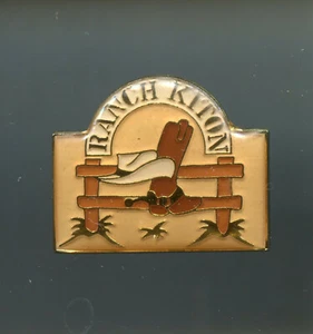 pin's Kiton's Ranch Sacquenay .Chevaux . Cheval . rare - Imagen 1 de 1