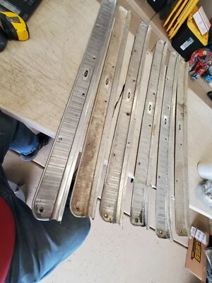 Ford Falcon Sprint 1963 2 puertas techo rígido placas de umbral de puerta usado original 3 pares Foto 1 de 4