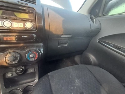 Guantera usada se adapta a: 2009 Scion XD grado A Foto 1 de 4