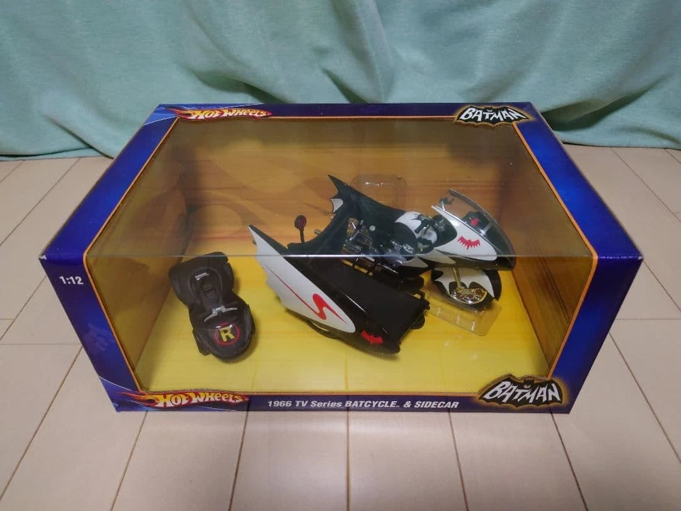 Batman Batcycle 1/12 Diecast Mini Car nuova - Immagine 1 di 1
