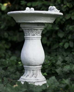 Vogeltränke Groß XXL mit 4 Vogelfiguren – Robuste, Wetterfeste Trinkschale - Bild 1 von 7