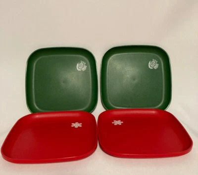 Juego de 4 platos de Navidad cuadrados vintage Tupperware de 8" hechos en EE. UU. Foto 1 de 4