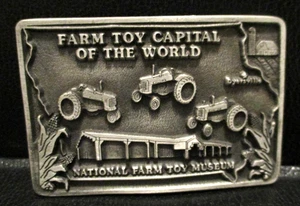 1987 Farm Toy Capital National Museum Dyersville IA Belt Buckle Tractors Ltd Ed - Picture 1 of 3