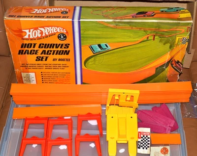 Conjunto de ação Hot Wheels Classic Hot Curves Race - Stock #6223 - Sem carros sem curvas - Imagem 1 de 4