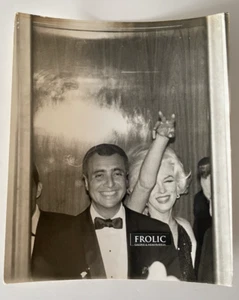 MARILYN MONROE 1962 Golden Globes Award Original Photo Credit & Date Stamp RARE+ - Picture 1 of 7