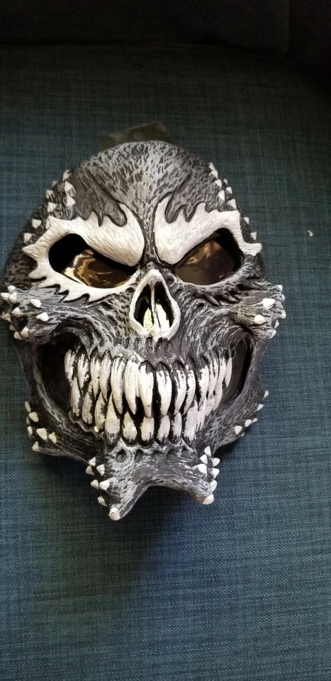 Máscara Fallen Angel cinza e preta.  Tamanho único serve para todos.  Máscara de Halloween - Imagem 1 de 1