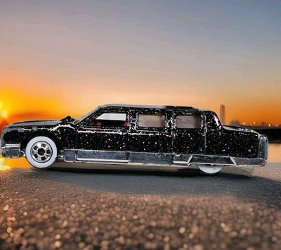 Cadillac 1990 Hot Wheels limusina negra con escamas metálicas multicolores Lowrider Foto 1 de 4