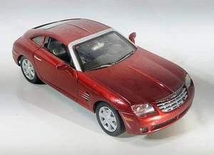 Motor Max - Chrysler Crossfire rojo escala 1:24 diecast - Imagen 1 de 6