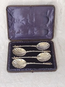 4 Cucchiai per Servire con Apostolo San Giacomo c1840 St. James Serving Spoons - Foto 1 di 13