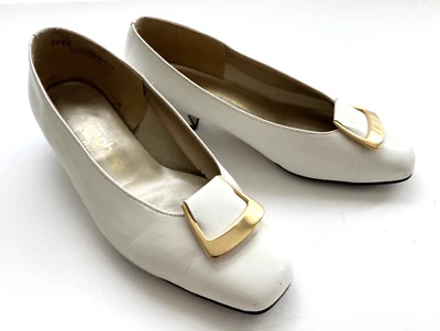 Magnesian 6.5 WW Womens Dress Shoes Low Heel White Leather Gold Buckle Slip on - Image 1 of 4